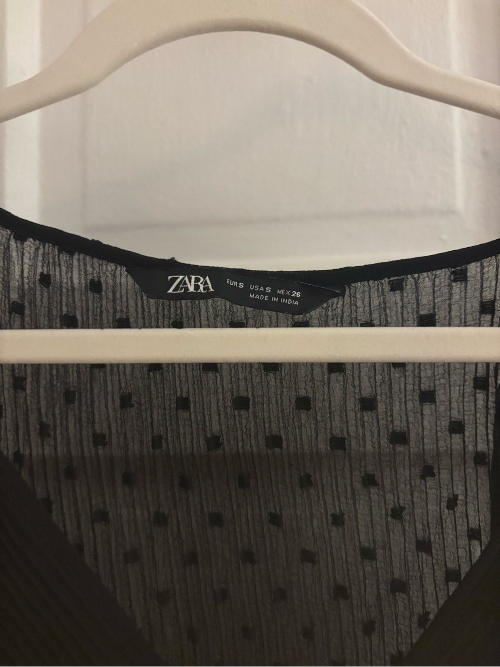 Zara Ruffle Dot Blouse - Picture 4 of 4